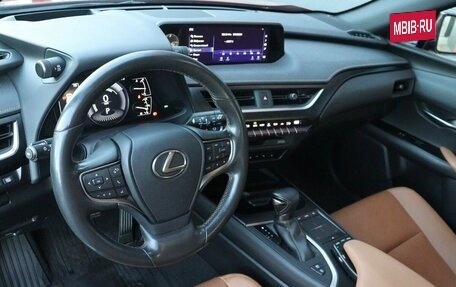 Lexus UX I, 2021 год, 3 499 000 рублей, 5 фотография