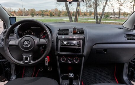 Volkswagen Polo VI (EU Market), 2011 год, 650 000 рублей, 14 фотография