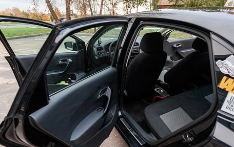 Volkswagen Polo VI (EU Market), 2011 год, 650 000 рублей, 18 фотография