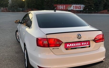 Volkswagen Jetta VI, 2013 год, 1 100 000 рублей, 2 фотография