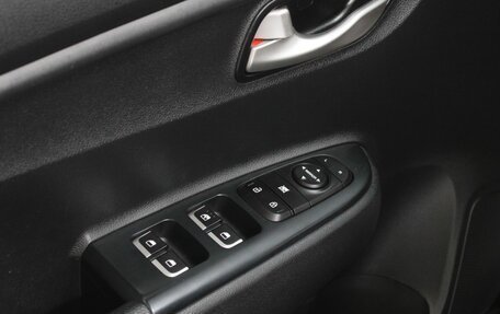 KIA Rio IV, 2022 год, 1 620 000 рублей, 12 фотография