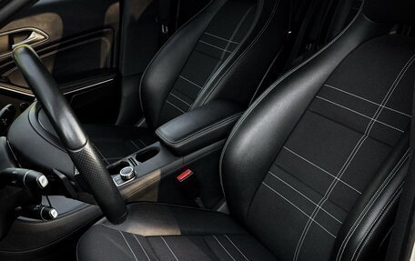 Mercedes-Benz CLA, 2015 год, 2 000 000 рублей, 28 фотография