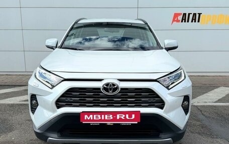 Toyota RAV4, 2021 год, 2 990 000 рублей, 2 фотография