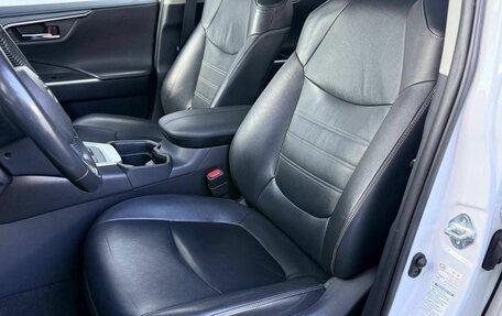 Toyota RAV4, 2021 год, 2 990 000 рублей, 12 фотография