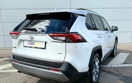 Toyota RAV4, 2021 год, 2 990 000 рублей, 11 фотография