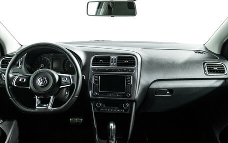 Volkswagen Polo VI (EU Market), 2018 год, 1 199 777 рублей, 13 фотография