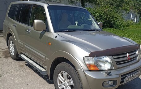 Mitsubishi Pajero III рестайлинг, 2001 год, 850 000 рублей, 2 фотография