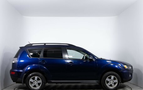 Mitsubishi Outlander III рестайлинг 3, 2010 год, 930 000 рублей, 4 фотография