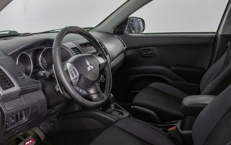 Mitsubishi Outlander III рестайлинг 3, 2010 год, 930 000 рублей, 10 фотография