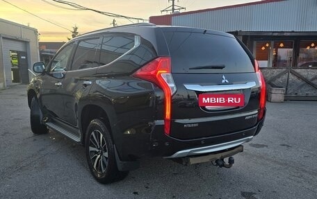 Mitsubishi Pajero Sport III рестайлинг, 2018 год, 2 200 000 рублей, 4 фотография
