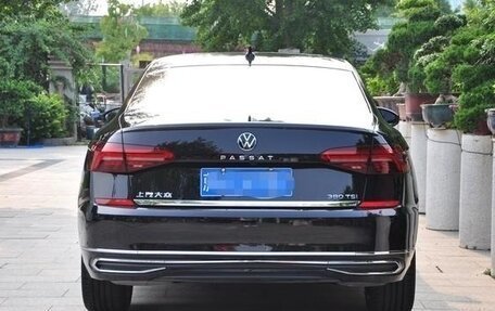 Volkswagen Passat B8 рестайлинг, 2022 год, 1 850 000 рублей, 4 фотография