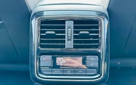 Volkswagen Passat B8 рестайлинг, 2021 год, 1 850 000 рублей, 17 фотография