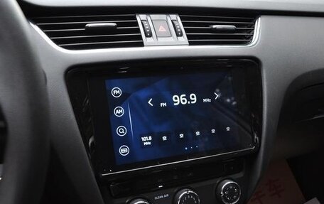 Skoda Octavia IV, 2021 год, 1 850 000 рублей, 12 фотография