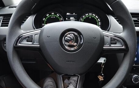 Skoda Octavia IV, 2021 год, 1 850 000 рублей, 13 фотография