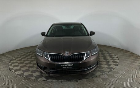 Skoda Octavia, 2018 год, 2 420 000 рублей, 2 фотография
