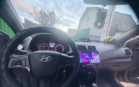 Hyundai Solaris II рестайлинг, 2011 год, 650 000 рублей, 9 фотография