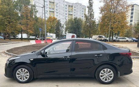 KIA Rio IV, 2021 год, 1 000 000 рублей, 2 фотография