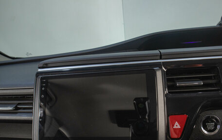 Honda Stepwgn IV, 2018 год, 2 499 000 рублей, 16 фотография