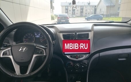 Hyundai Solaris II рестайлинг, 2013 год, 580 000 рублей, 7 фотография