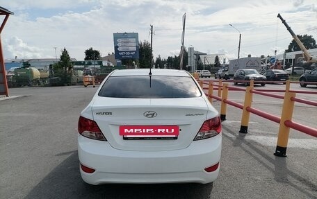 Hyundai Solaris II рестайлинг, 2013 год, 580 000 рублей, 2 фотография