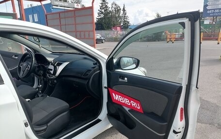 Hyundai Solaris II рестайлинг, 2013 год, 580 000 рублей, 10 фотография