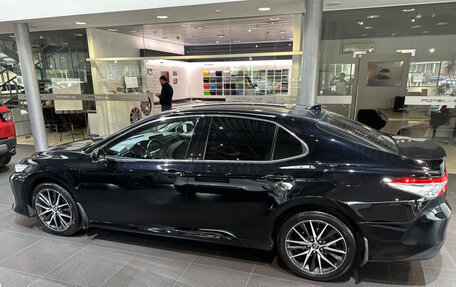 Toyota Camry, 2022 год, 3 249 900 рублей, 10 фотография