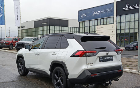 Toyota RAV4, 2020 год, 2 550 000 рублей, 11 фотография
