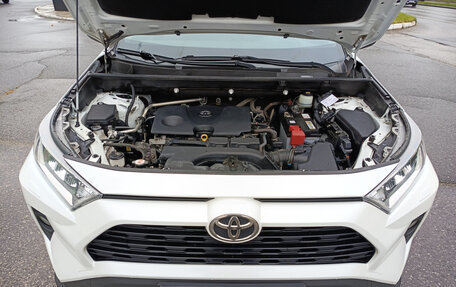 Toyota RAV4, 2020 год, 2 550 000 рублей, 13 фотография