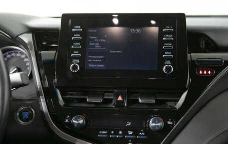 Toyota Camry, 2021 год, 3 820 000 рублей, 12 фотография