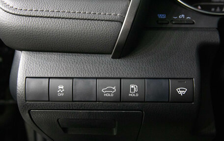 Toyota Camry, 2021 год, 3 820 000 рублей, 16 фотография