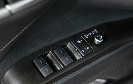 Toyota Camry, 2021 год, 3 820 000 рублей, 14 фотография