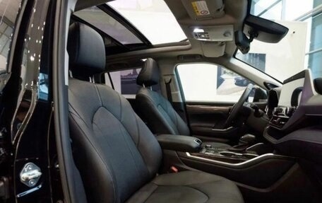 Toyota Highlander, 2025 год, 5 800 000 рублей, 8 фотография