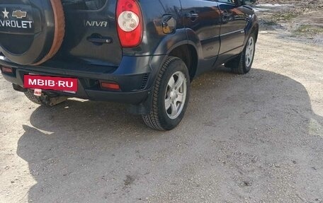 Chevrolet Niva I рестайлинг, 2012 год, 408 000 рублей, 7 фотография