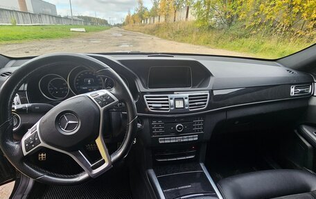 Mercedes-Benz E-Класс, 2015 год, 1 820 000 рублей, 11 фотография