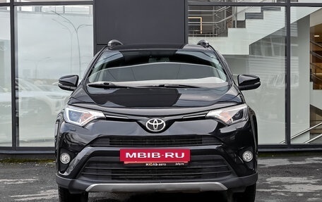 Toyota RAV4, 2016 год, 2 350 000 рублей, 2 фотография
