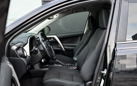 Toyota RAV4, 2016 год, 2 350 000 рублей, 10 фотография