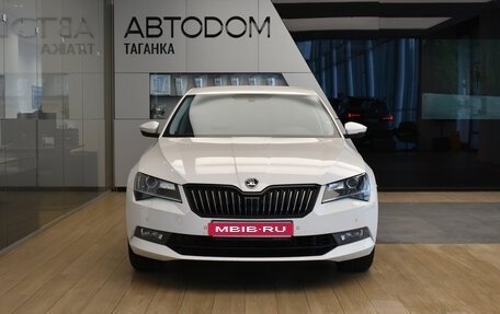 Skoda Superb III рестайлинг, 2017 год, 2 725 000 рублей, 2 фотография