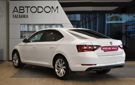 Skoda Superb III рестайлинг, 2017 год, 2 725 000 рублей, 5 фотография