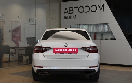 Skoda Superb III рестайлинг, 2017 год, 2 725 000 рублей, 6 фотография