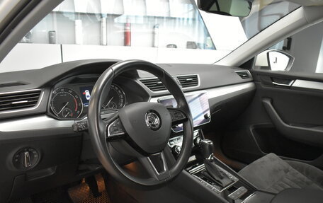 Skoda Superb III рестайлинг, 2017 год, 2 725 000 рублей, 20 фотография