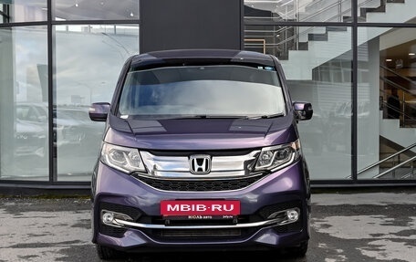 Honda Stepwgn IV, 2016 год, 2 295 000 рублей, 2 фотография
