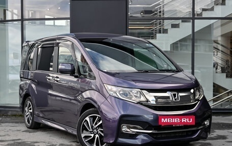 Honda Stepwgn IV, 2016 год, 2 295 000 рублей, 3 фотография