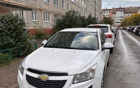 Chevrolet Cruze II, 2012 год, 670 000 рублей, 3 фотография