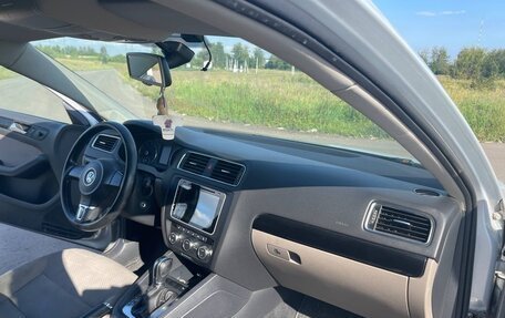 Volkswagen Jetta VI, 2012 год, 650 000 рублей, 6 фотография