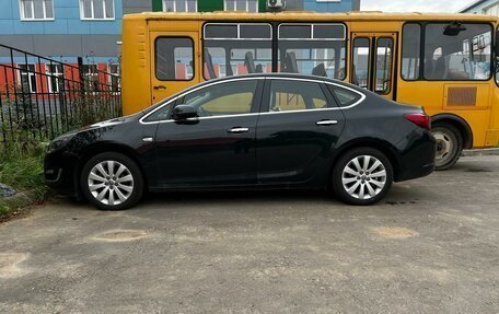 Opel Astra J, 2013 год, 1 100 000 рублей, 4 фотография