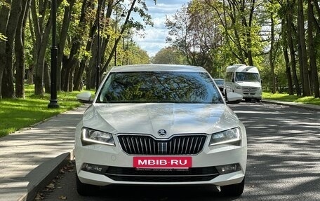 Skoda Superb III рестайлинг, 2016 год, 4 фотография
