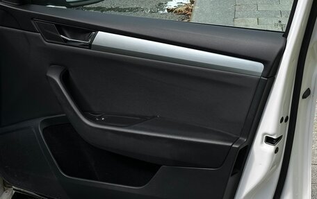 Skoda Superb III рестайлинг, 2016 год, 13 фотография
