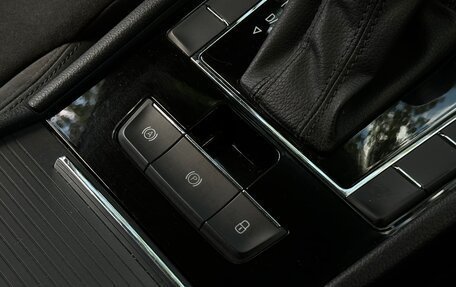 Skoda Superb III рестайлинг, 2016 год, 16 фотография