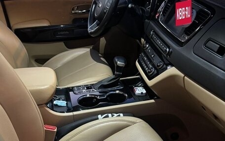 KIA Carnival III, 2019 год, 3 400 000 рублей, 9 фотография