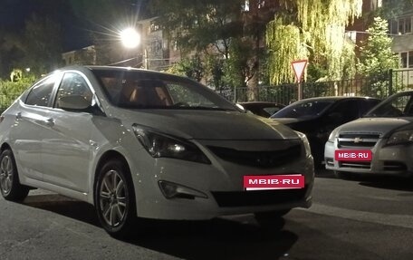 Hyundai Solaris II рестайлинг, 2015 год, 500 000 рублей, 1 фотография